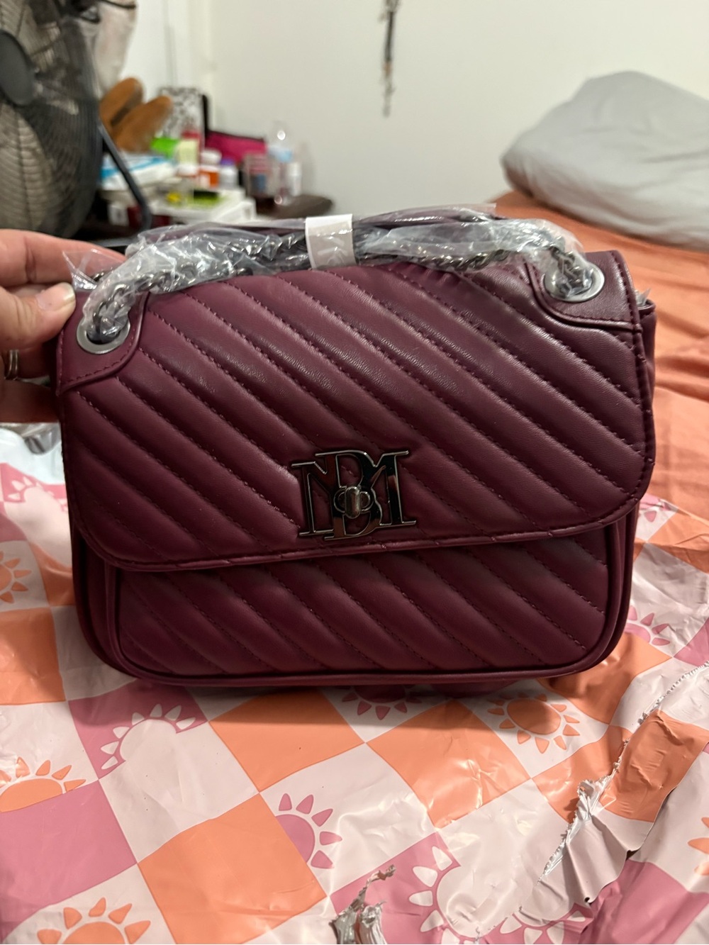 Badgley Mischka Quilted Burgundy Crossbody Bag with Chain Handle NWT - Picture 2 of 7